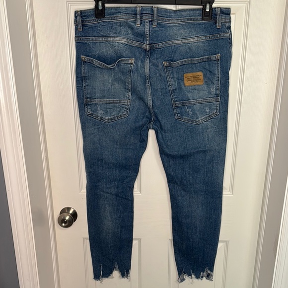 Men’s Zara Ripped Denim Jeans - Picture 6 of 9